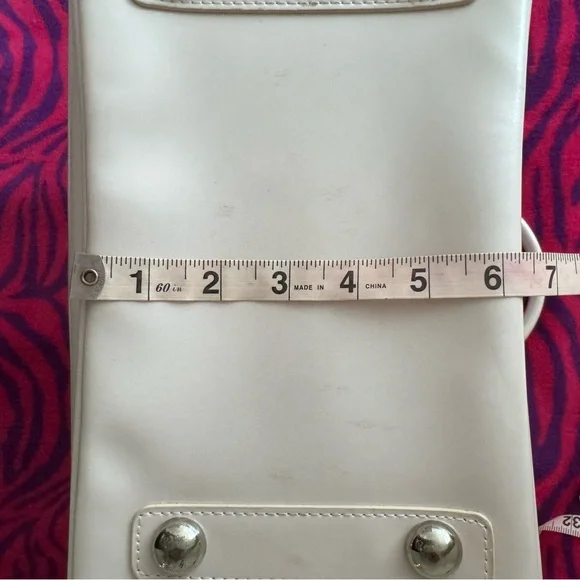 Hello Kitty Large Leopard Print Vinyl Top Handle Purse - Picture 10 of 16